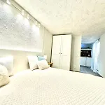 アパート New Comfortable And Cute One-room Of 33 M2 リュブリャナ