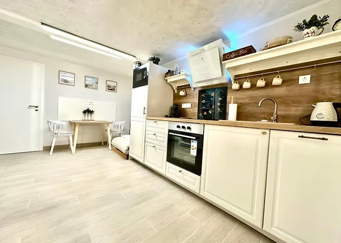 New Comfortable And Cute One-room Of 33 M2 * リュブリャナ